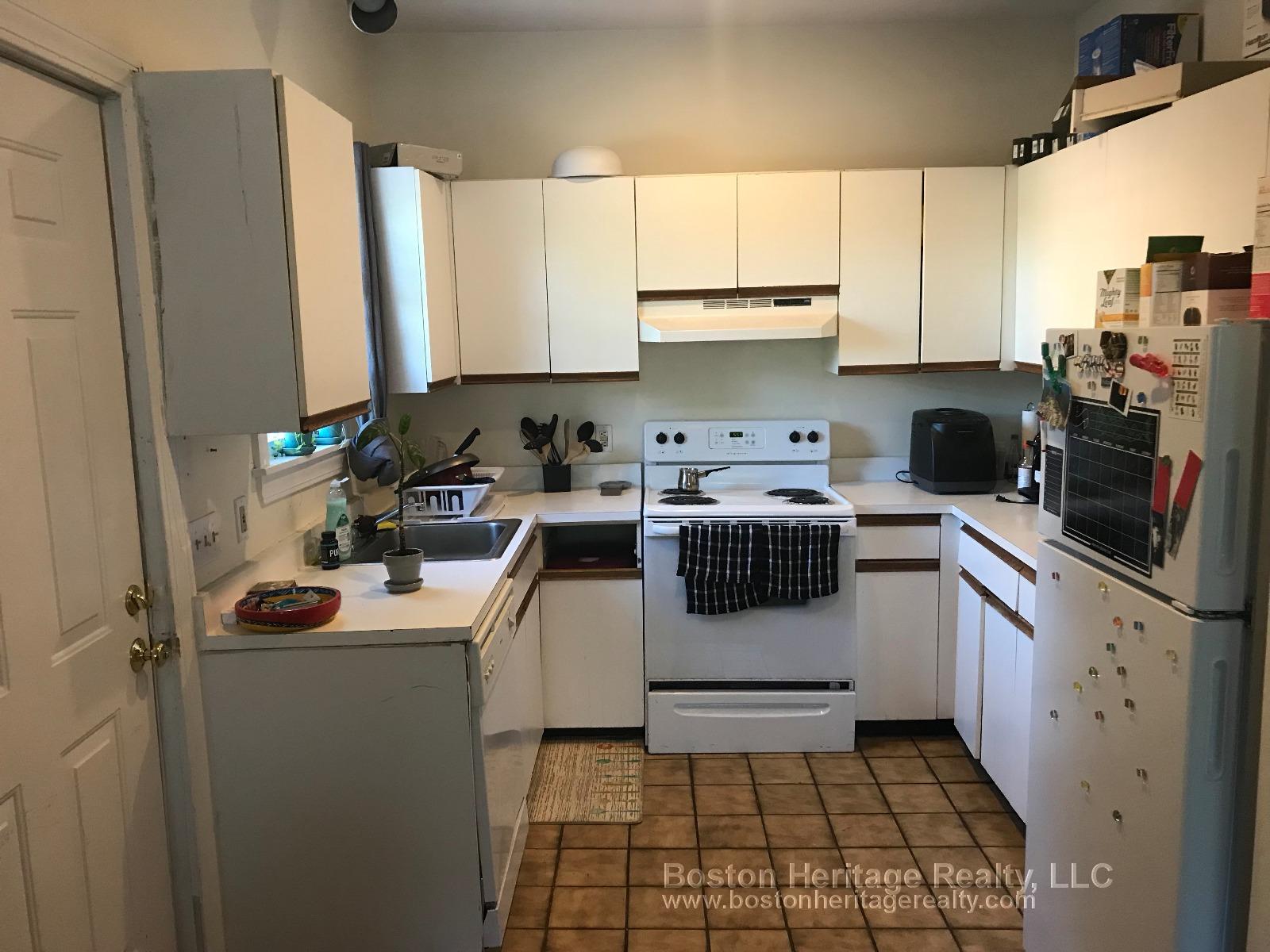 1 Bed, 1 Bath apartment in Boston, Mission Hill for $1,950
