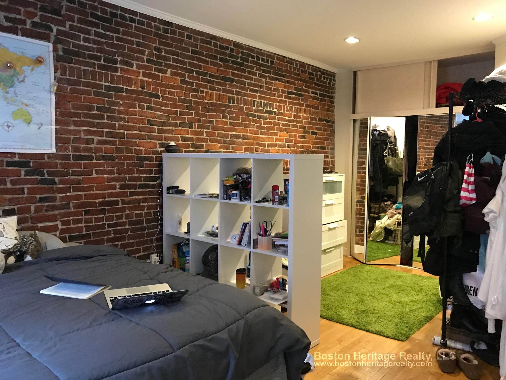 21 Symphony Rd, Fenway