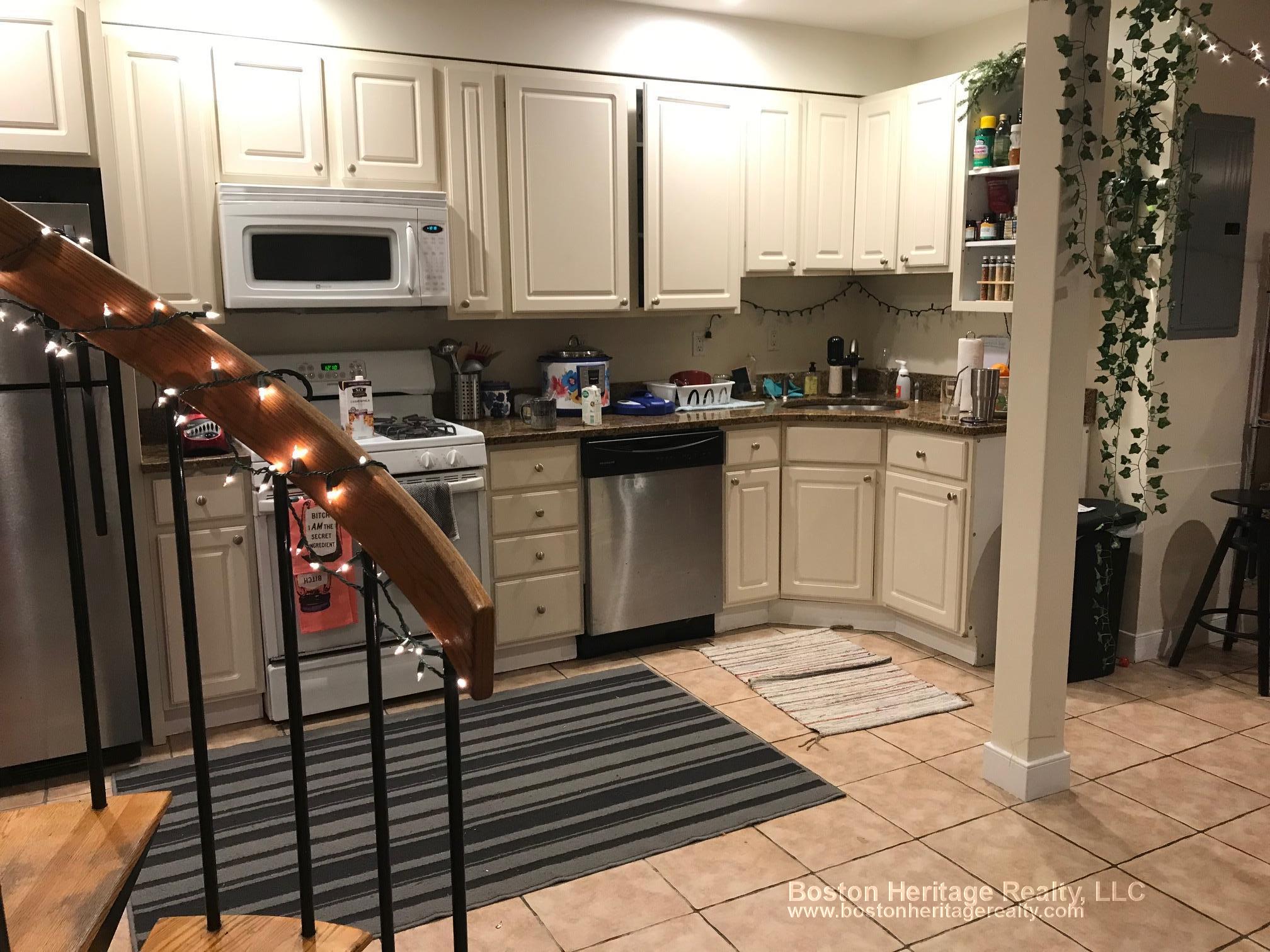 21 Symphony Rd, Fenway