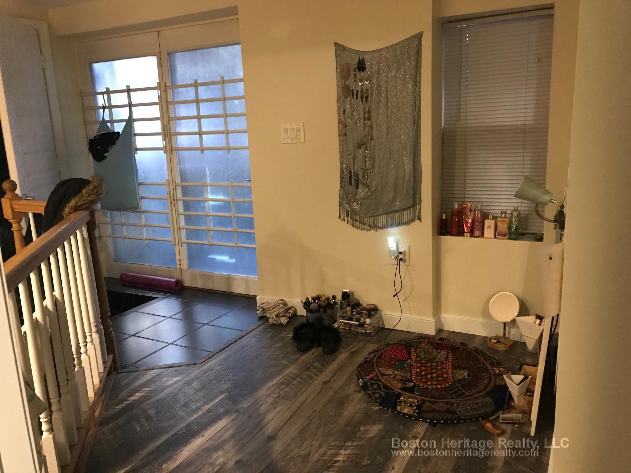 21 Symphony Rd, Fenway