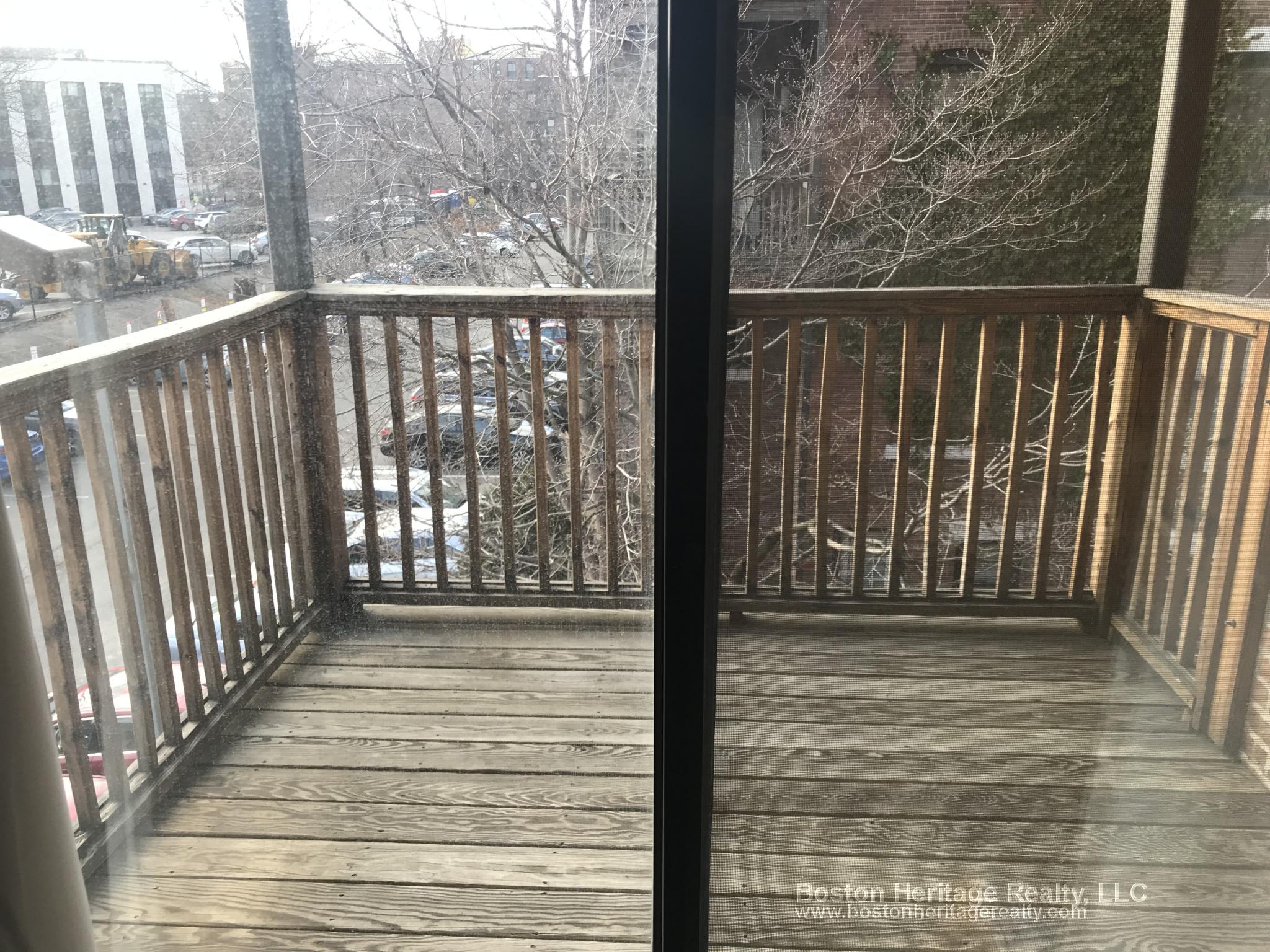 84 Gainsborough St, Fenway