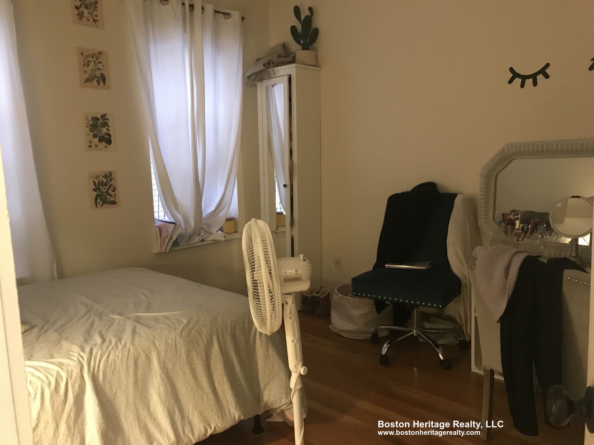 28 Symphony Rd, Fenway