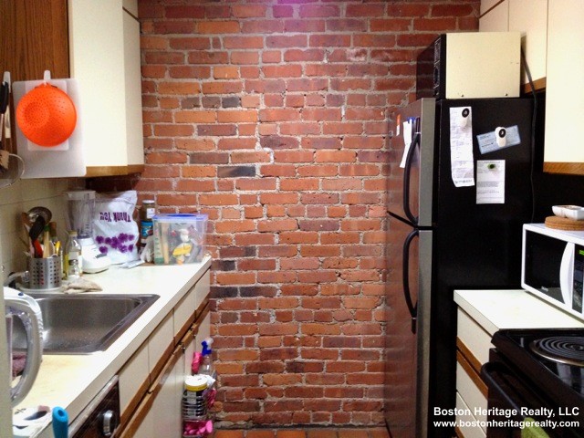 1 bed, 1 bath apartment for rent at 79 Gainsborough St Unit 302, Fenway — photo 4 of 5