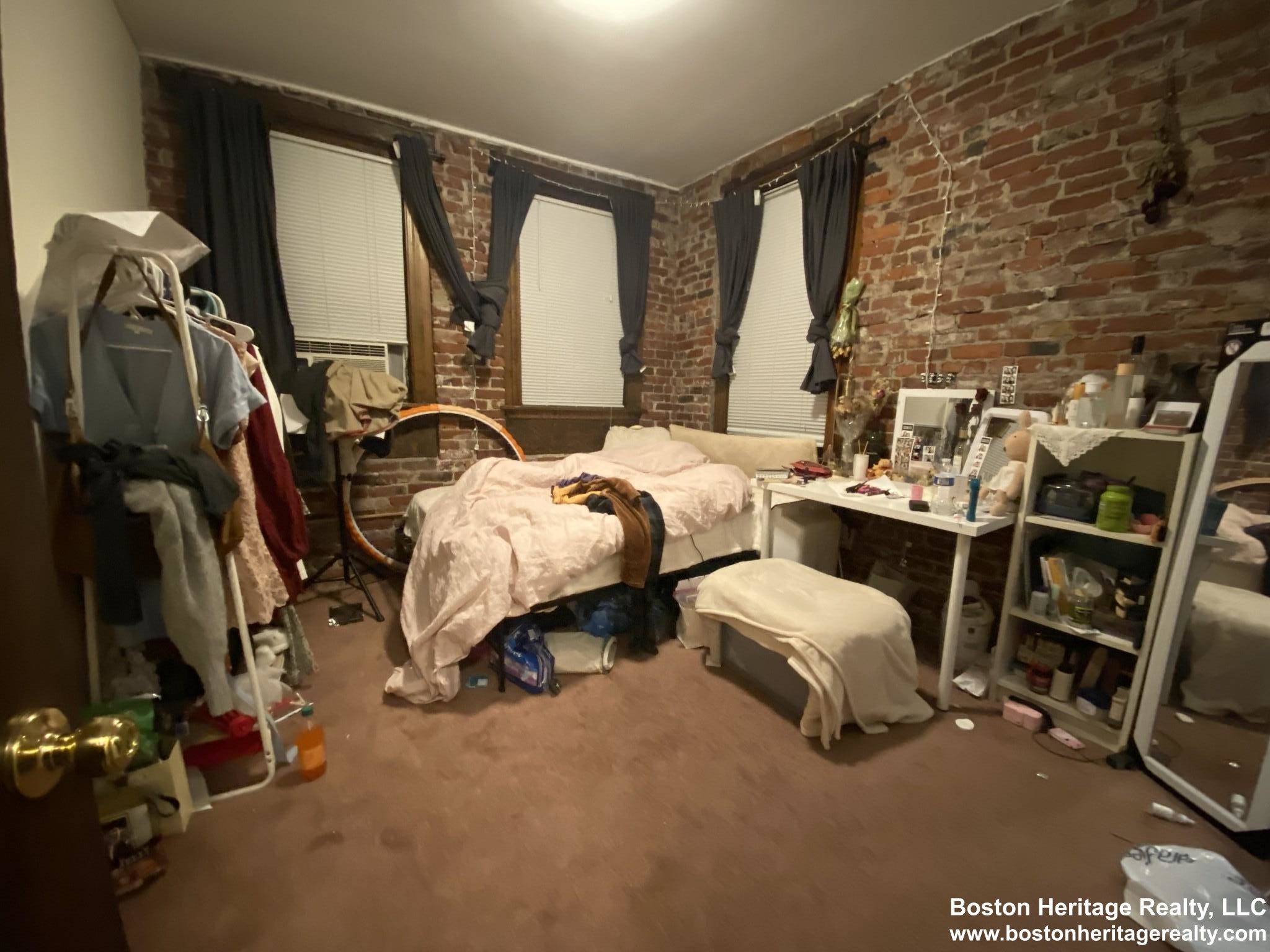 54 Burbank St, Fenway