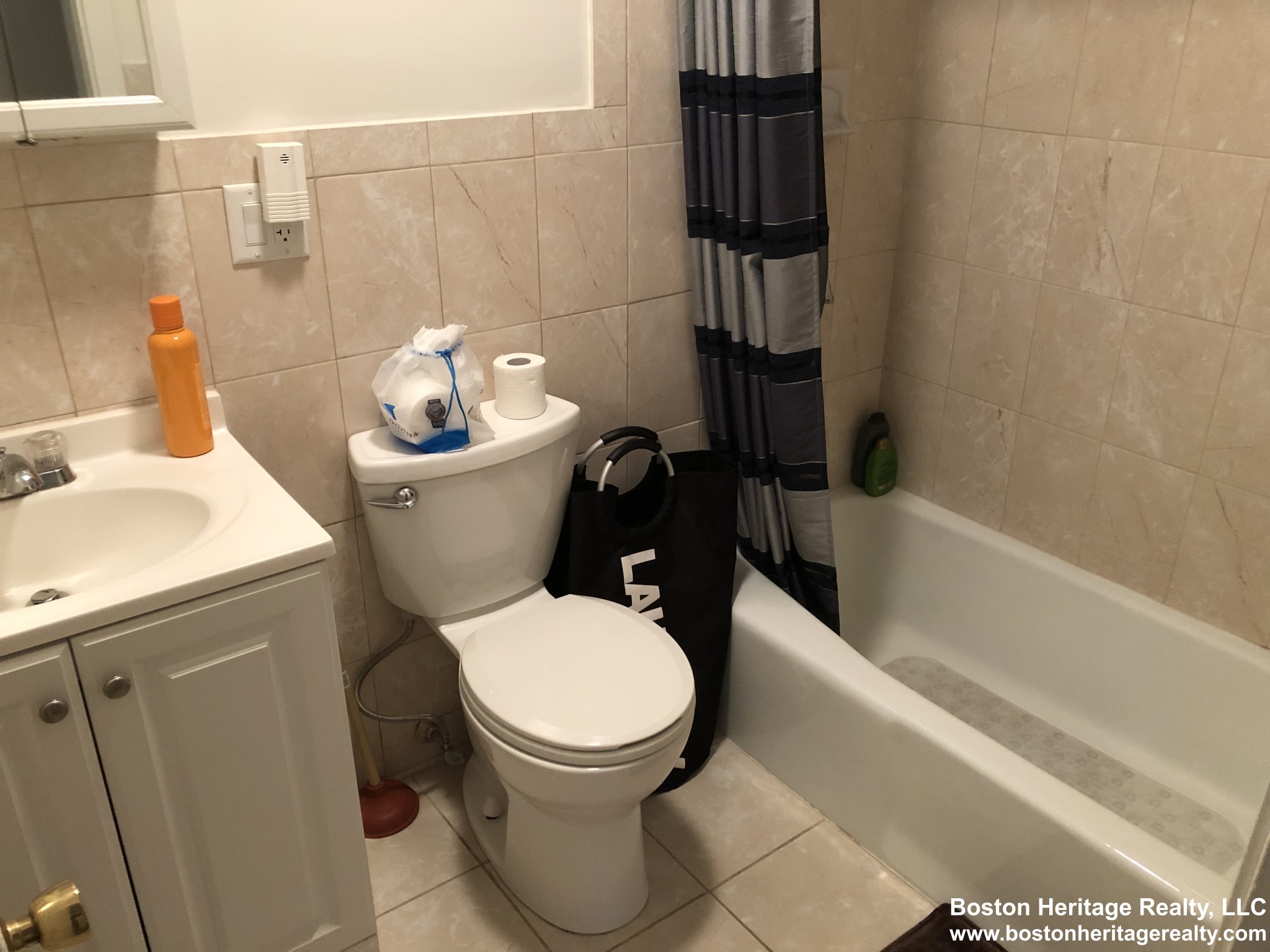 Studio bed, 1 bath apartment for rent at 15 Symphony Rd Unit 5, Fenway — photo 4 of 6