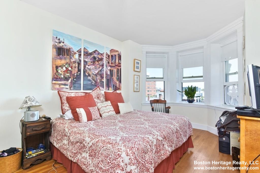 8 Garrison St, Back Bay