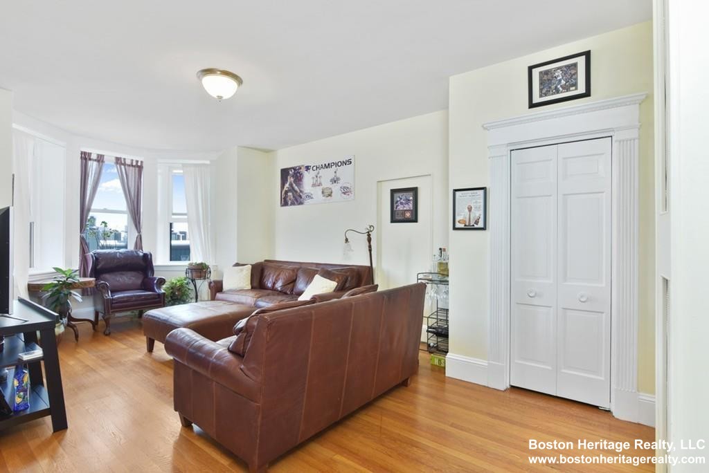 8 Garrison St, Back Bay