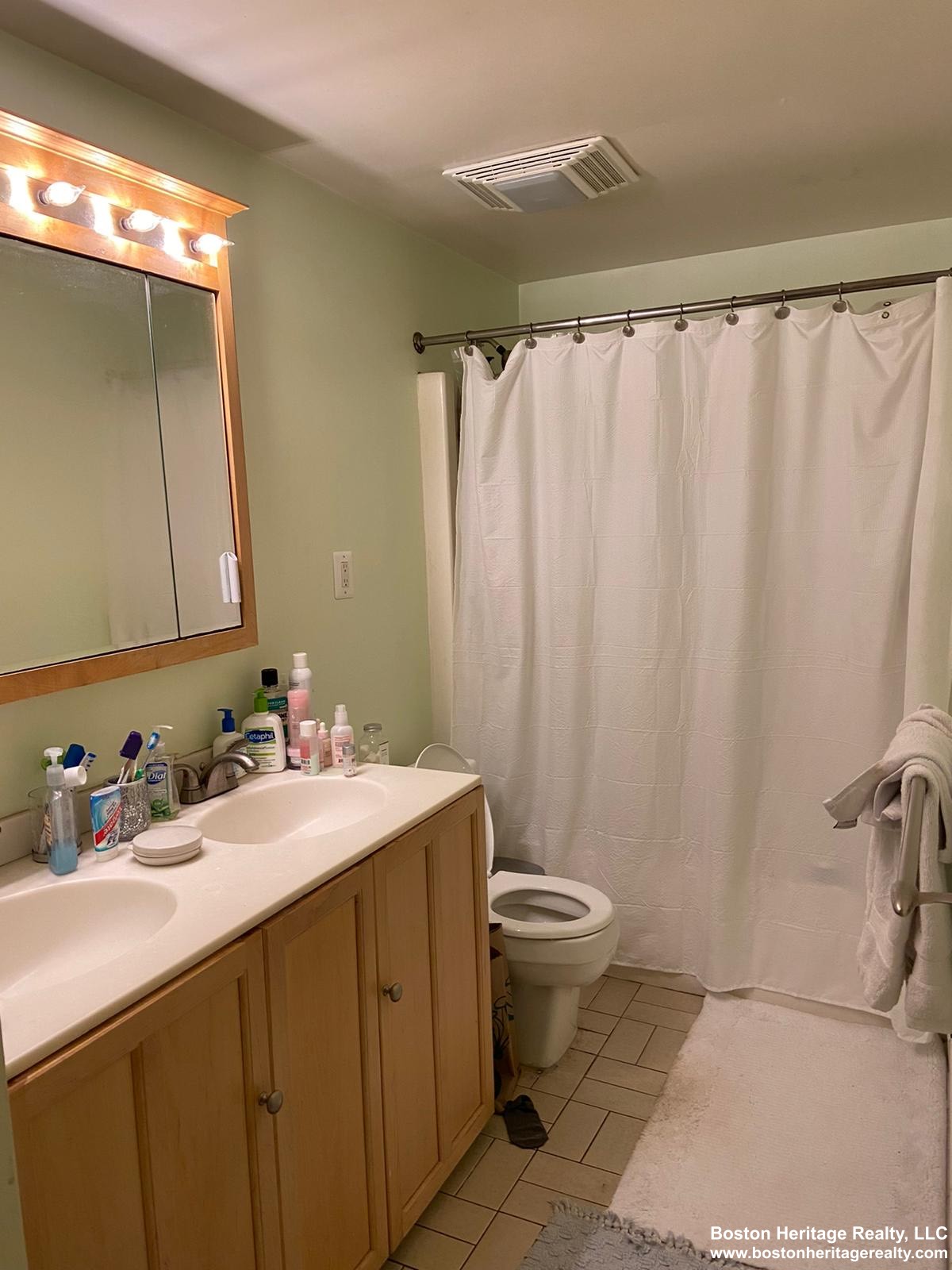 3 bed, 2 bath apartment for rent at 84 Gainsborough St Unit 103, Fenway — photo 19 of 19