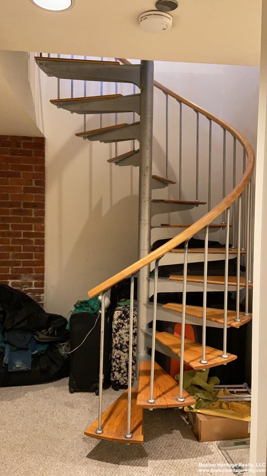 3 bed, 2 bath apartment for rent at 84 Gainsborough St Unit 103, Fenway — photo 5 of 19