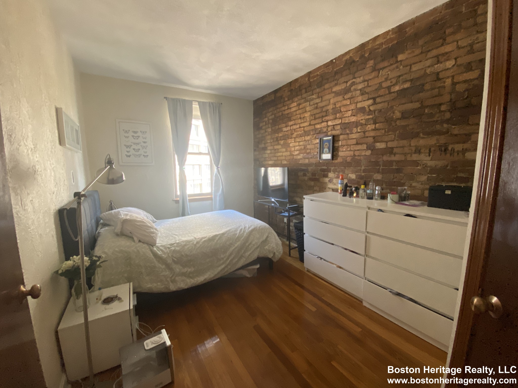 10 Westland Ave, Fenway