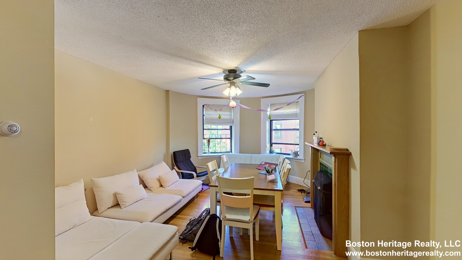 2 bed, 1 bath apartment for rent at 128 Hemenway St Unit 302, Fenway — photo 3 of 10