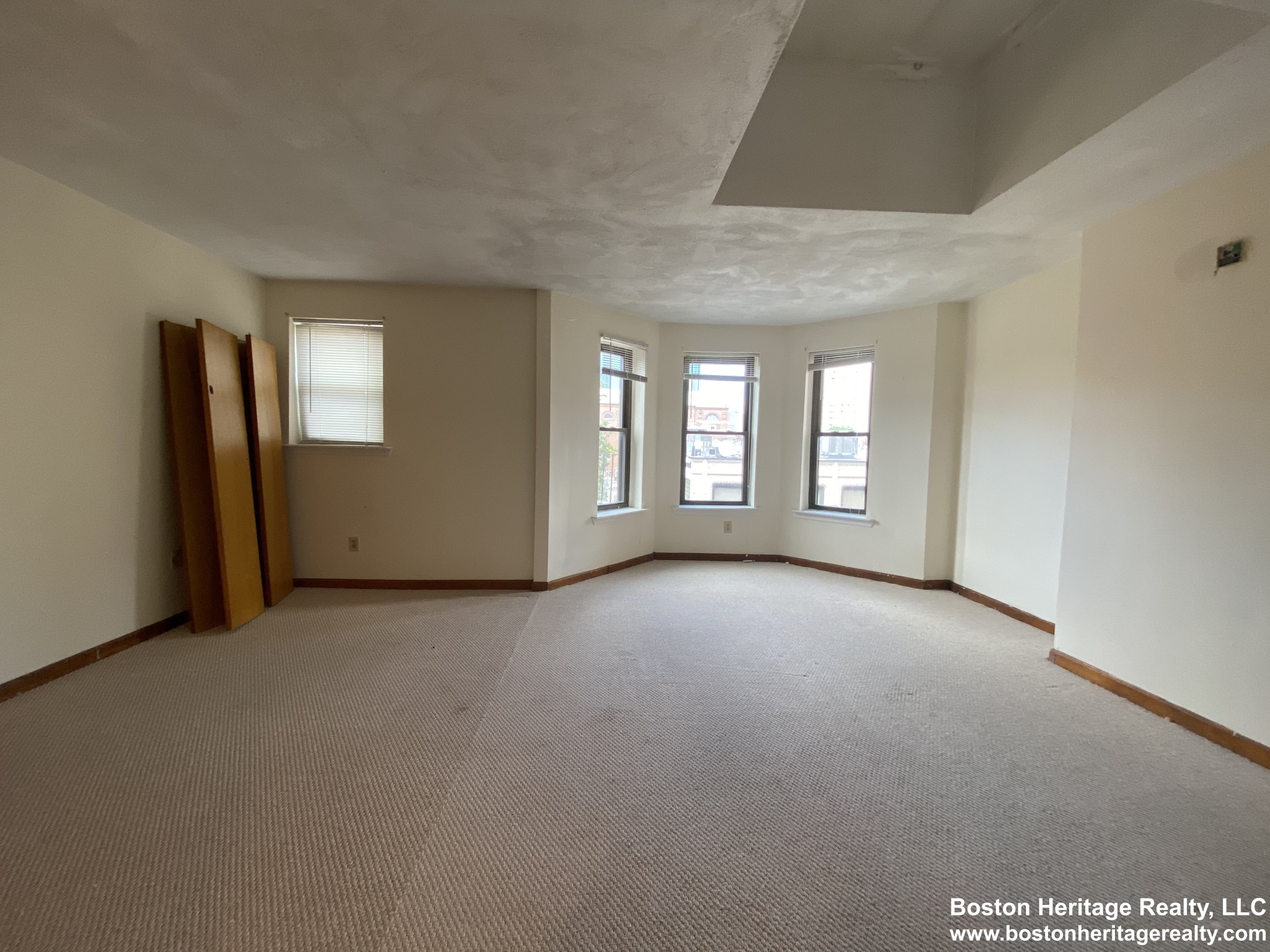 52 Gainsborough St, Fenway