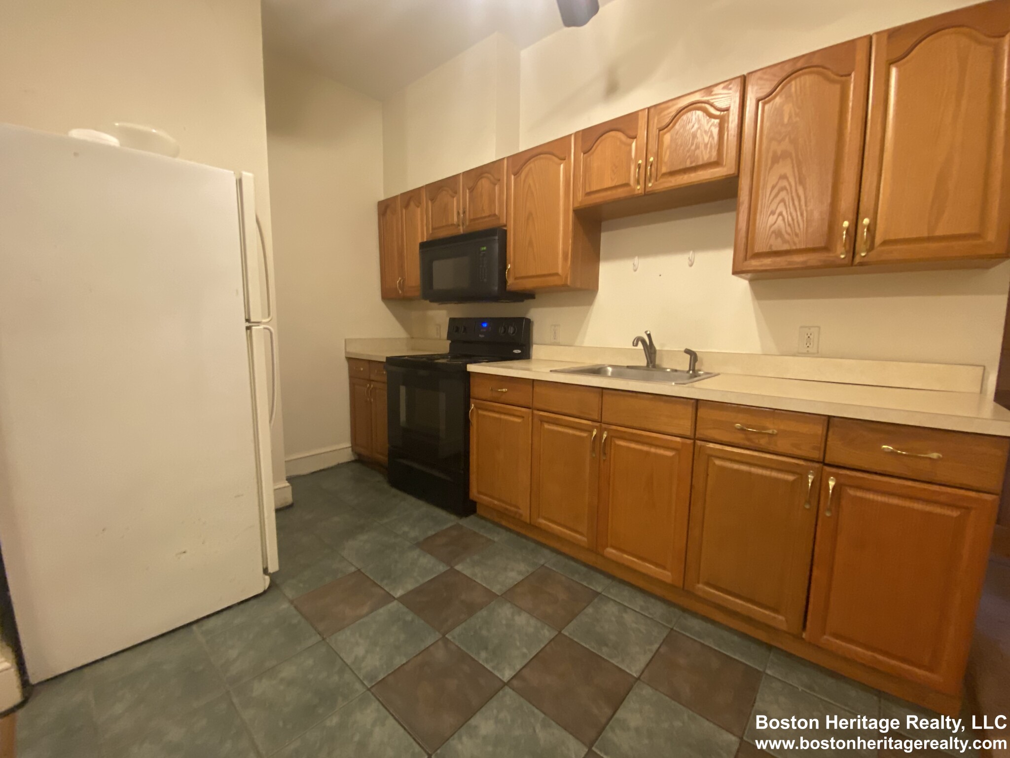 2 Beds, 1 Bath apartment in Boston, Fenway for $2,900