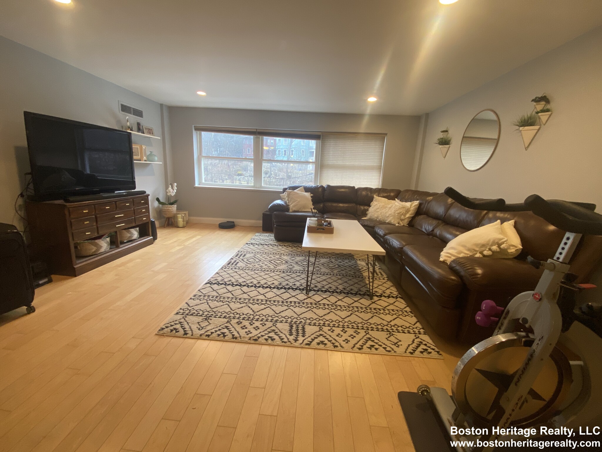 1600 Beacon St, Corey Hill