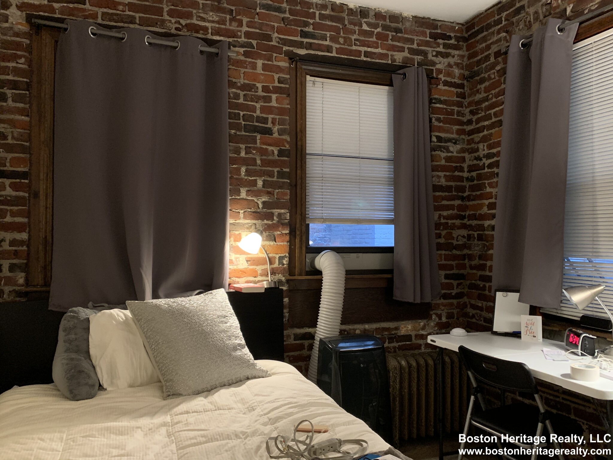 54 Burbank St, Fenway