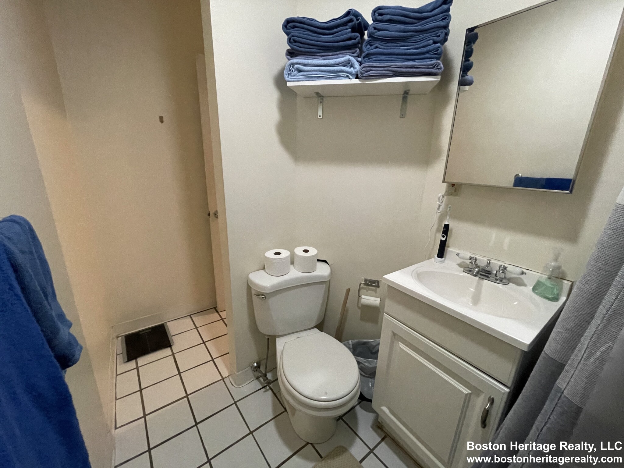 54 Burbank St, Fenway