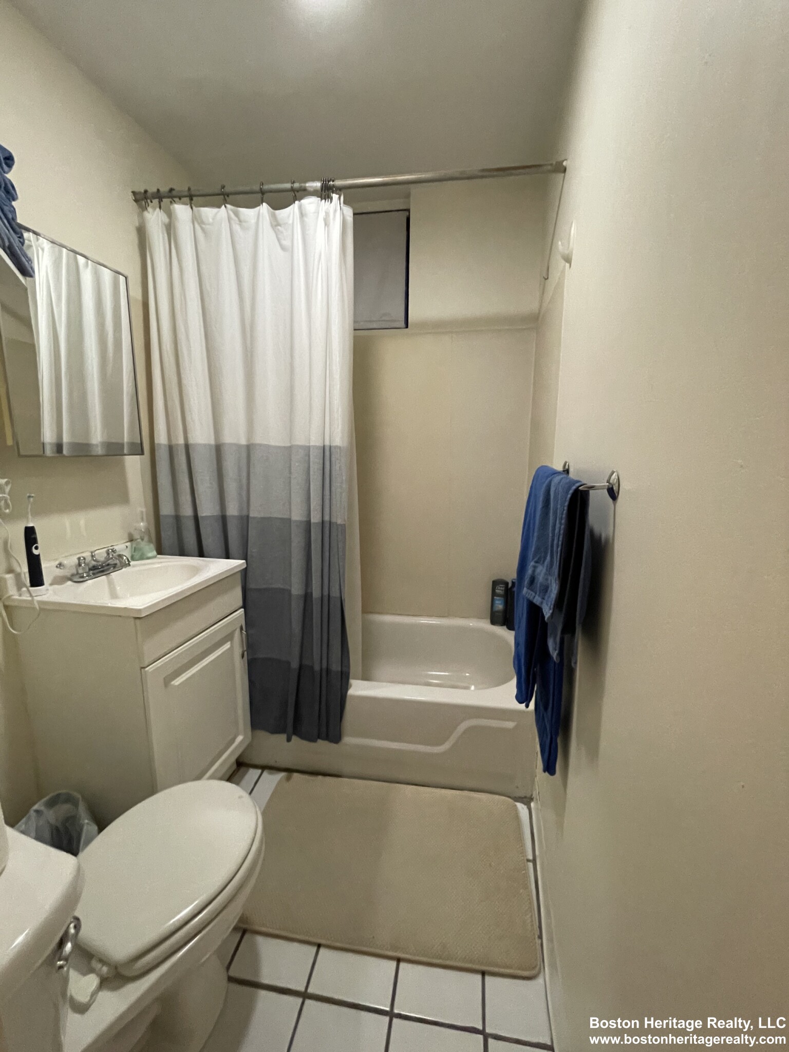 54 Burbank St, Fenway