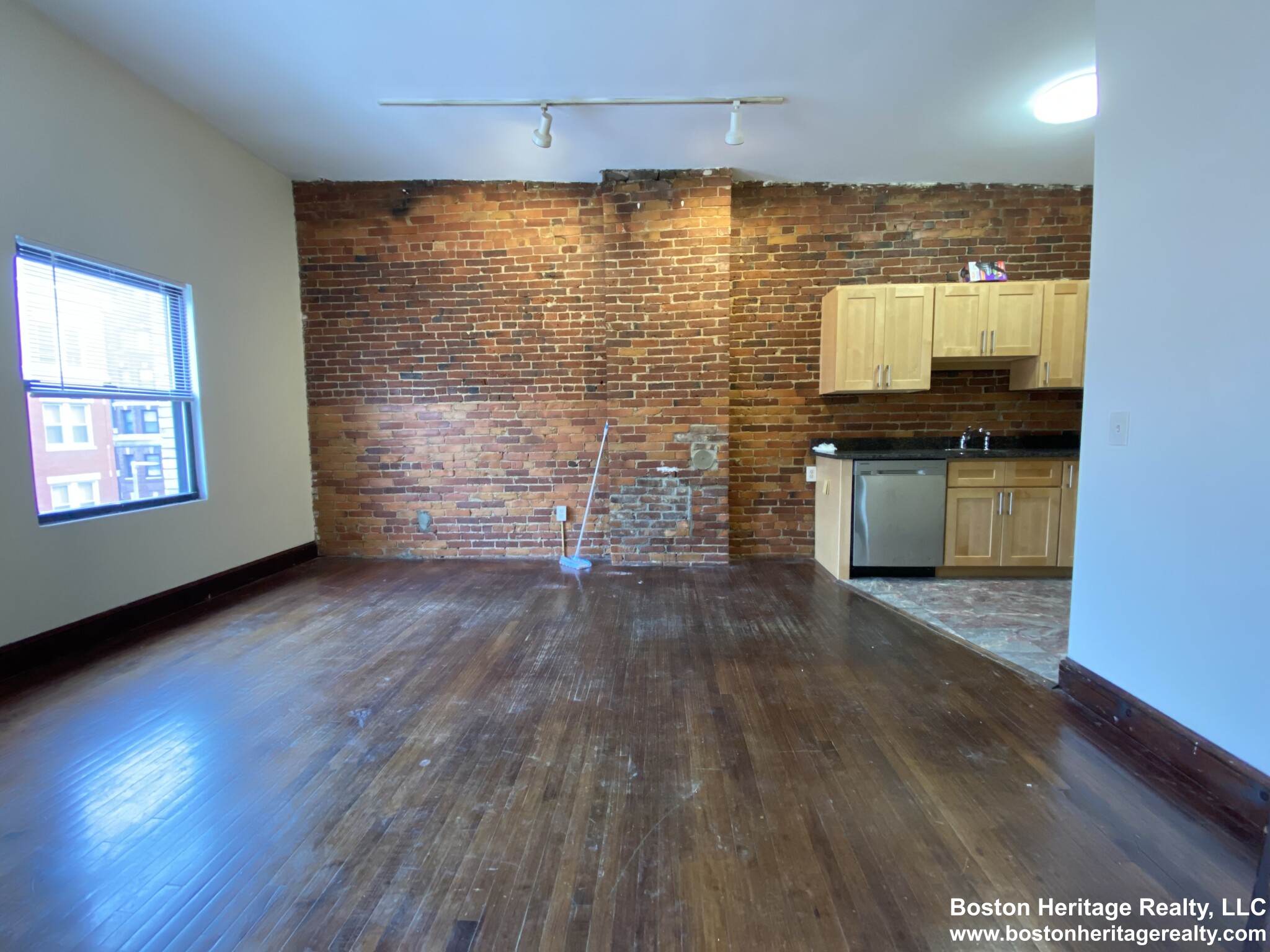 3 Beds, 1 Bath apartment in Boston, Fenway for $5,000