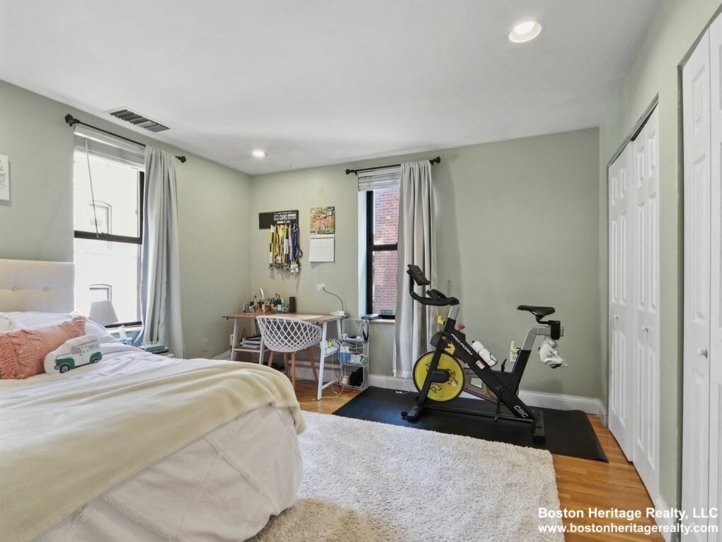 2 bed, 1 bath apartment for rent at 79 Gainsborough St Unit 205, Fenway — photo 8 of 10