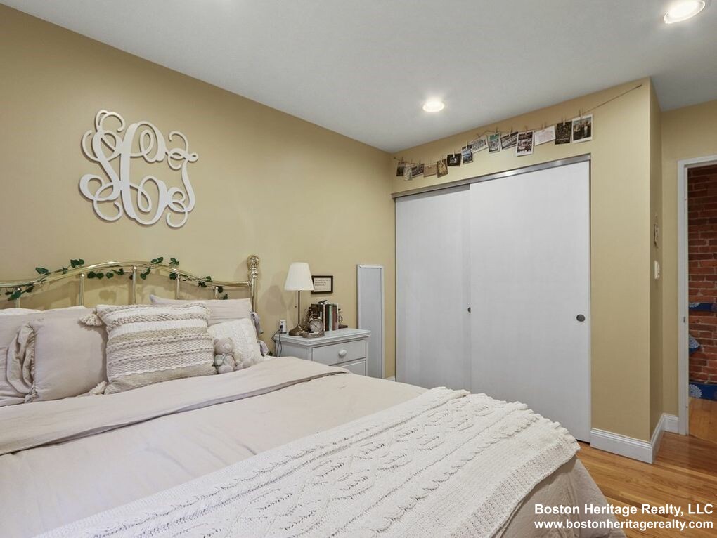 2 bed, 1 bath apartment for rent at 79 Gainsborough St Unit 205, Fenway — photo 6 of 10