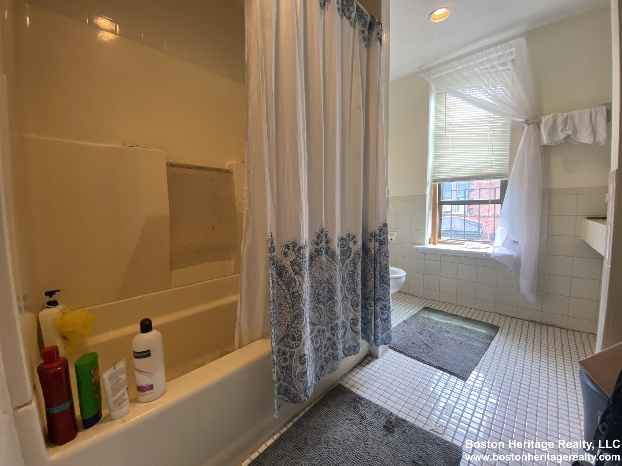 2 bed, 1.5 bath apartment for rent at 54 Gainsborough St Unit 4, Fenway — photo 7 of 8