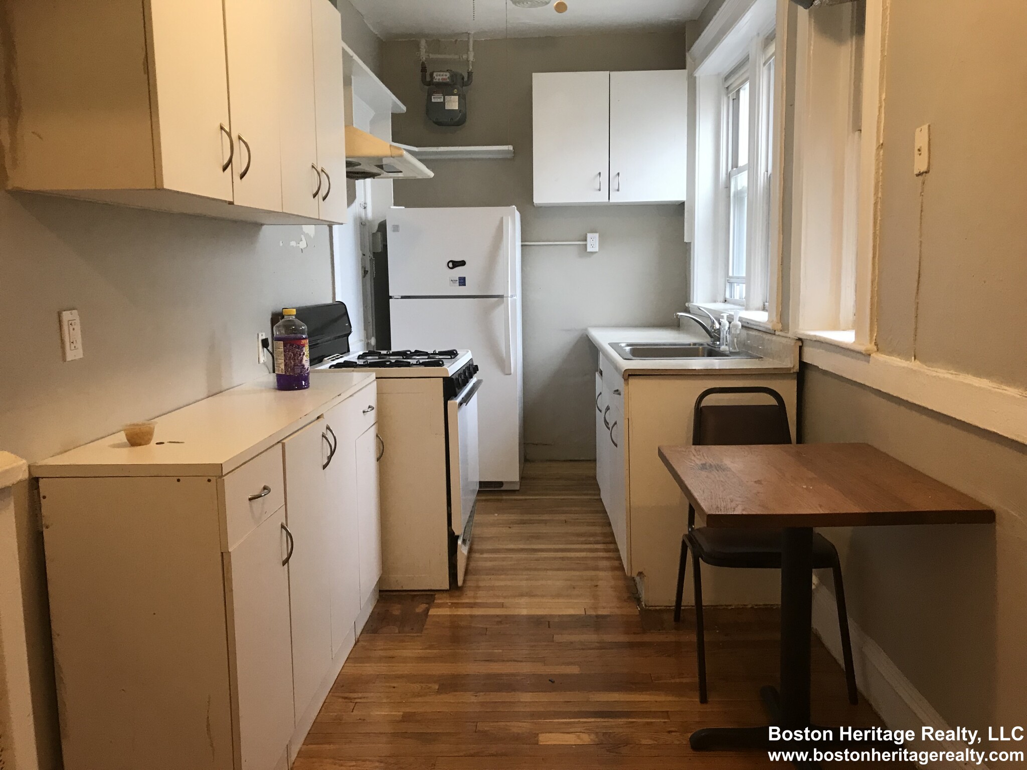 1 bed, 1 bath apartment for rent at 1633 Commonwealth Ave Unit 12, Brighton — photo 2 of 4