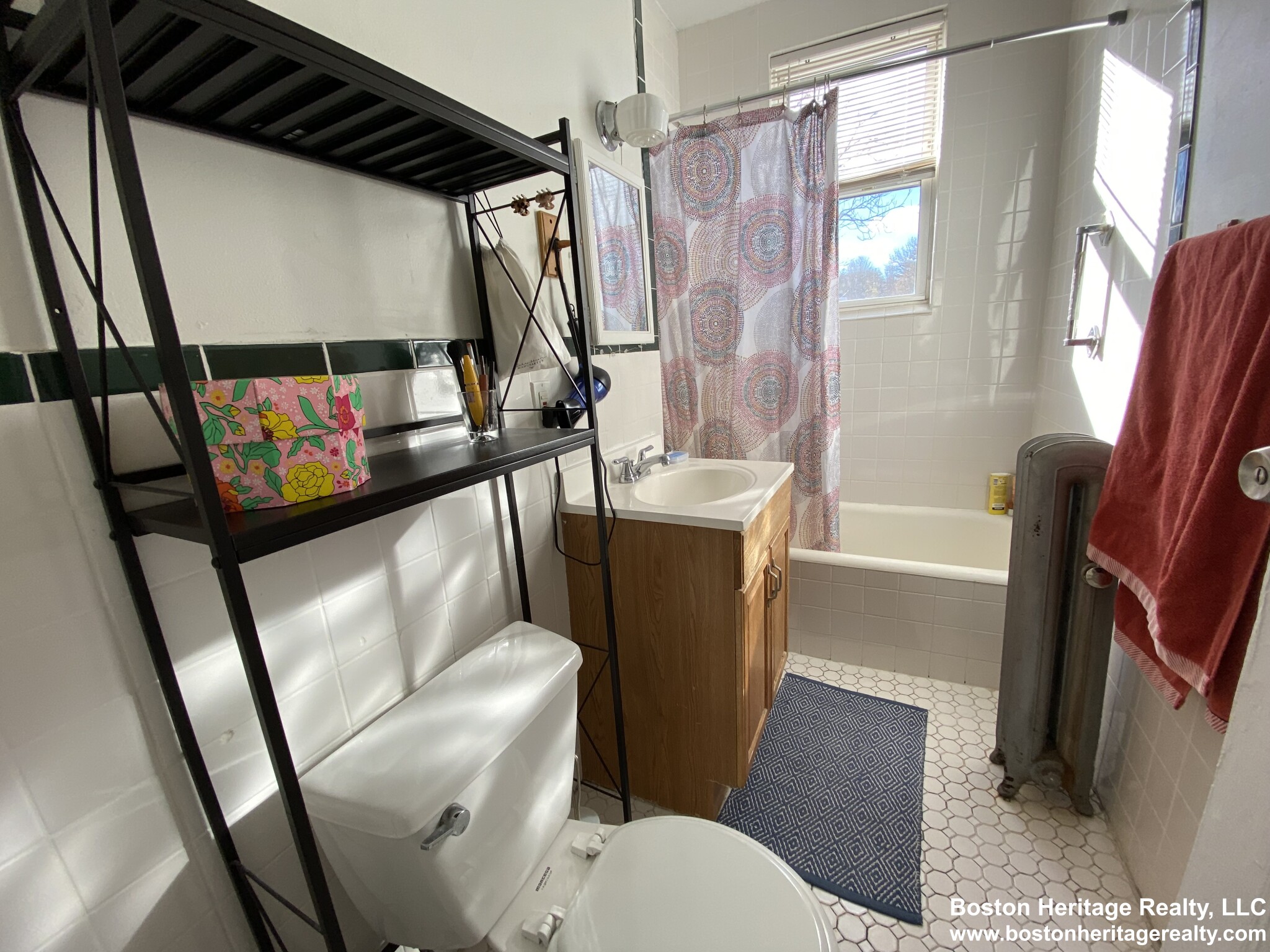2 bed, 1 bath apartment for rent at 1 Pama Gdns Unit 3, Brighton — photo 9 of 9
