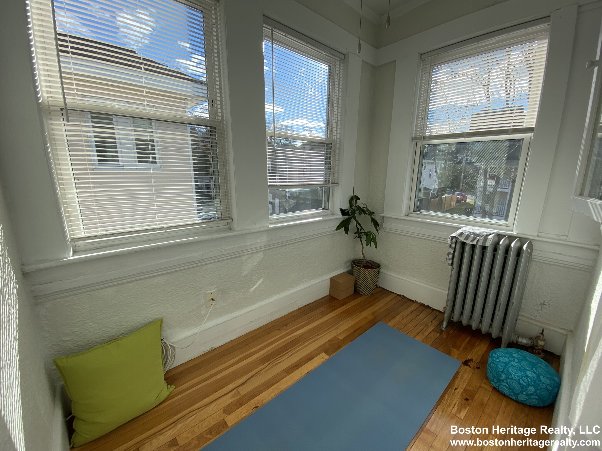 2 bed, 1 bath apartment for rent at 1 Pama Gdns Unit 3, Brighton — photo 6 of 9