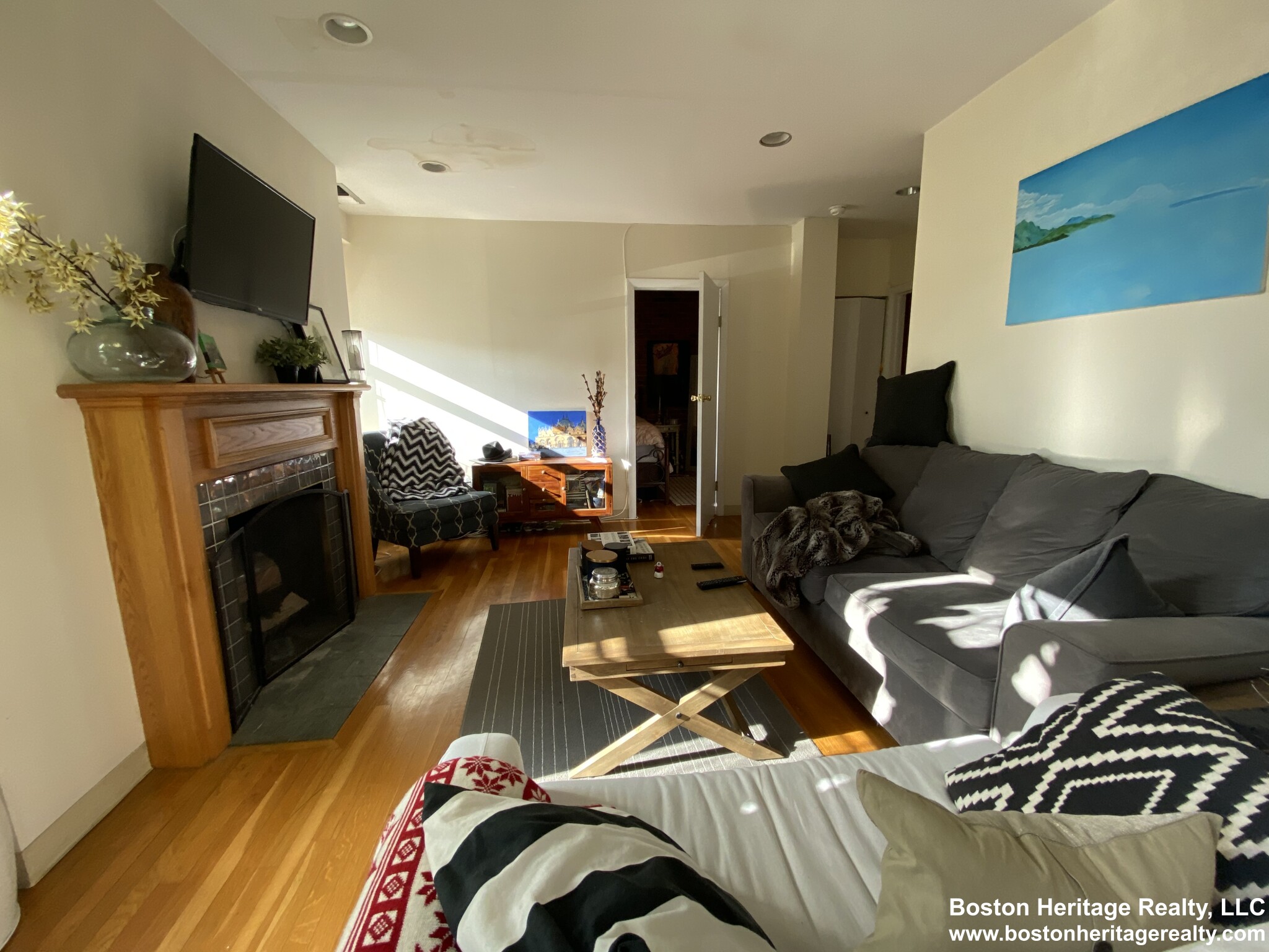 2 bed, 1 bath apartment for rent at 108 Gainsborough St Unit 106, Fenway — photo 2 of 10