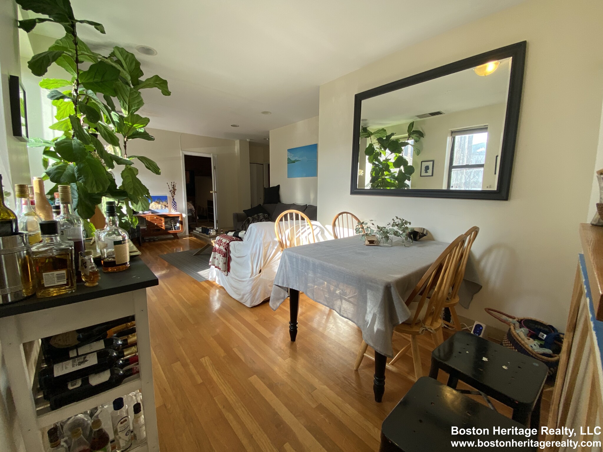 2 bed, 1 bath apartment for rent at 108 Gainsborough St Unit 106, Fenway — photo 3 of 10