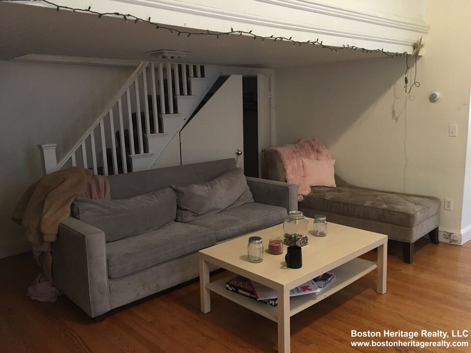 2 Beds, 1 Bath apartment in Boston, Fenway for $2,850