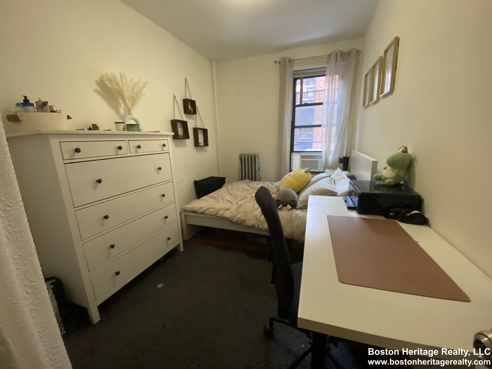 4 bed, 1 bath apartment for rent at 32 Symphony Rd Unit 3, Fenway — photo 6 of 8