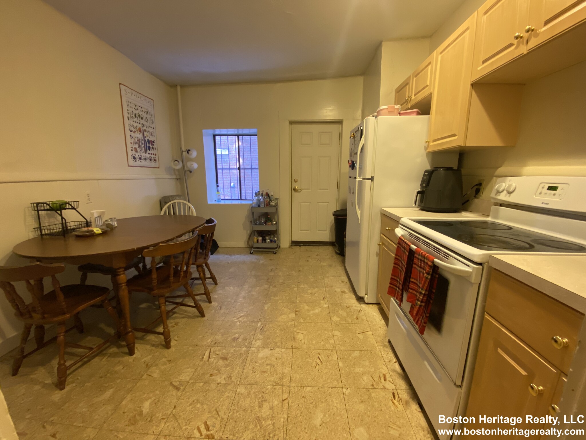 4 bed, 1 bath apartment for rent at 32 Symphony Rd Unit 4, Fenway — photo 3 of 9