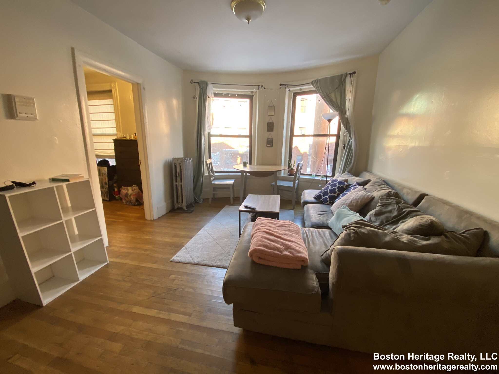4 bed, 1 bath apartment for rent at 32 Symphony Rd Unit 4, Fenway — photo 1 of 9