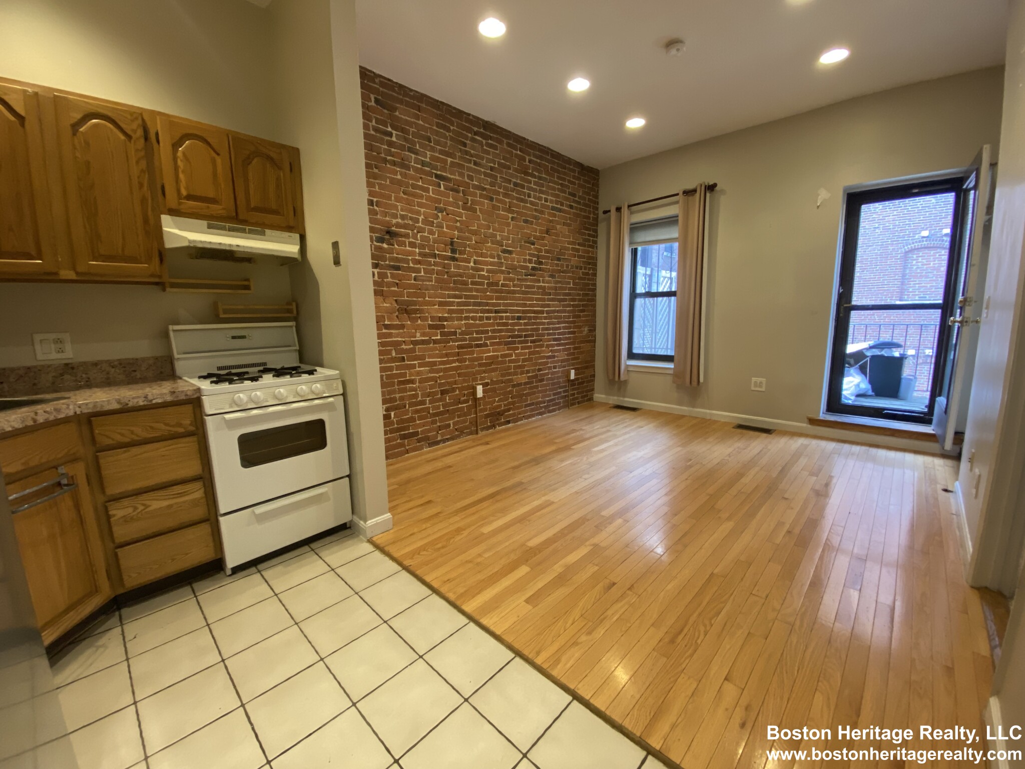 1 bed, 1 bath apartment for rent at 22 Symphony Rd Unit 3, Fenway — photo 2 of 8
