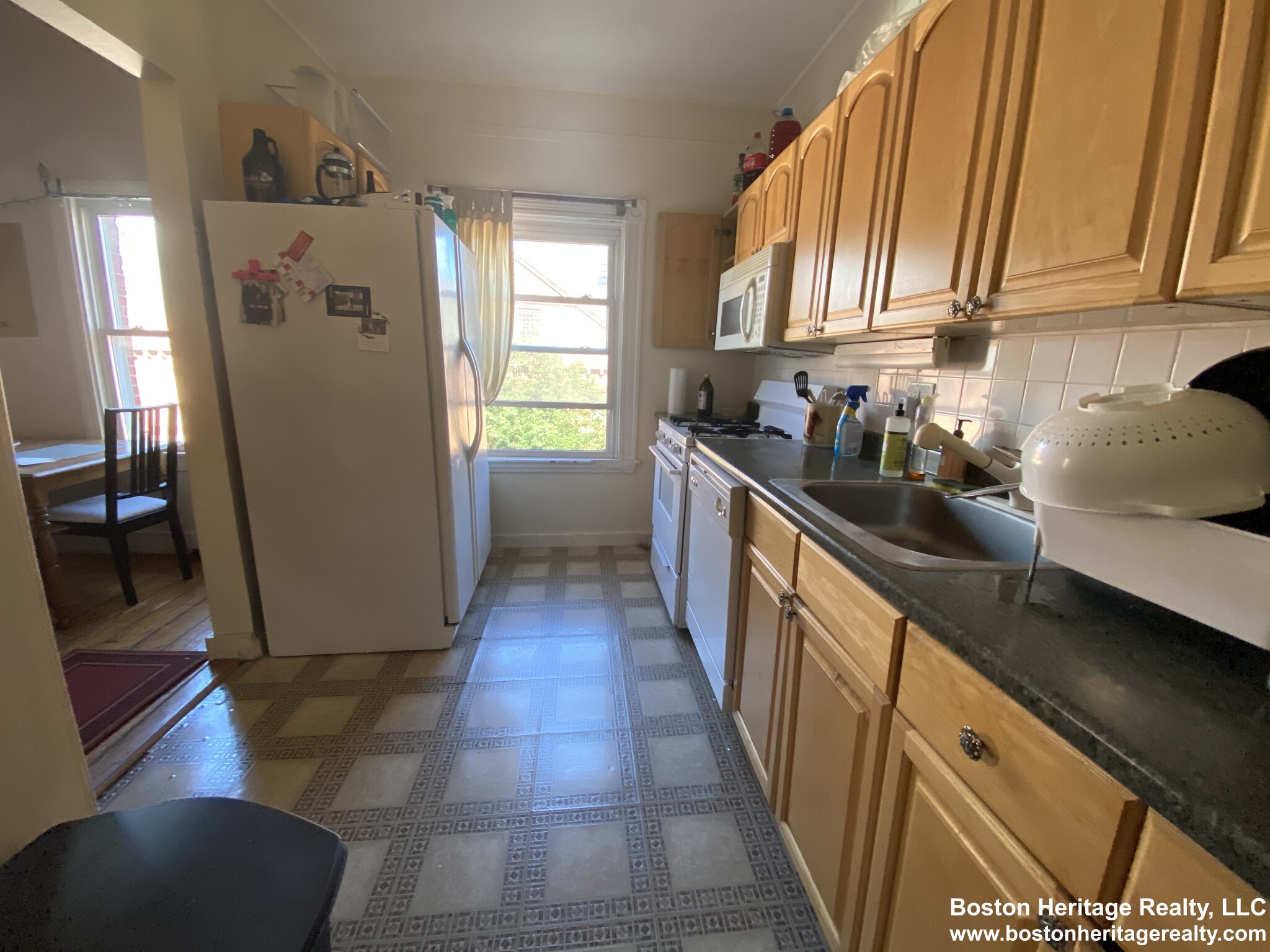 4 bed, 2 bath apartment for rent at 51 Hemenway St Unit 5, Fenway — photo 15 of 16