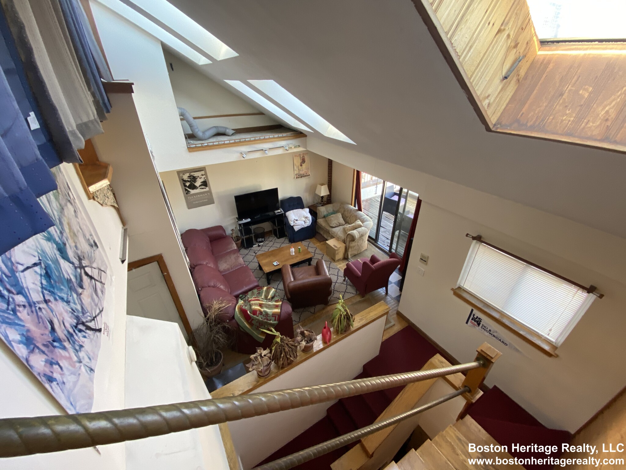 4 bed, 2 bath apartment for rent at 51 Hemenway St Unit 5, Fenway — photo 1 of 16