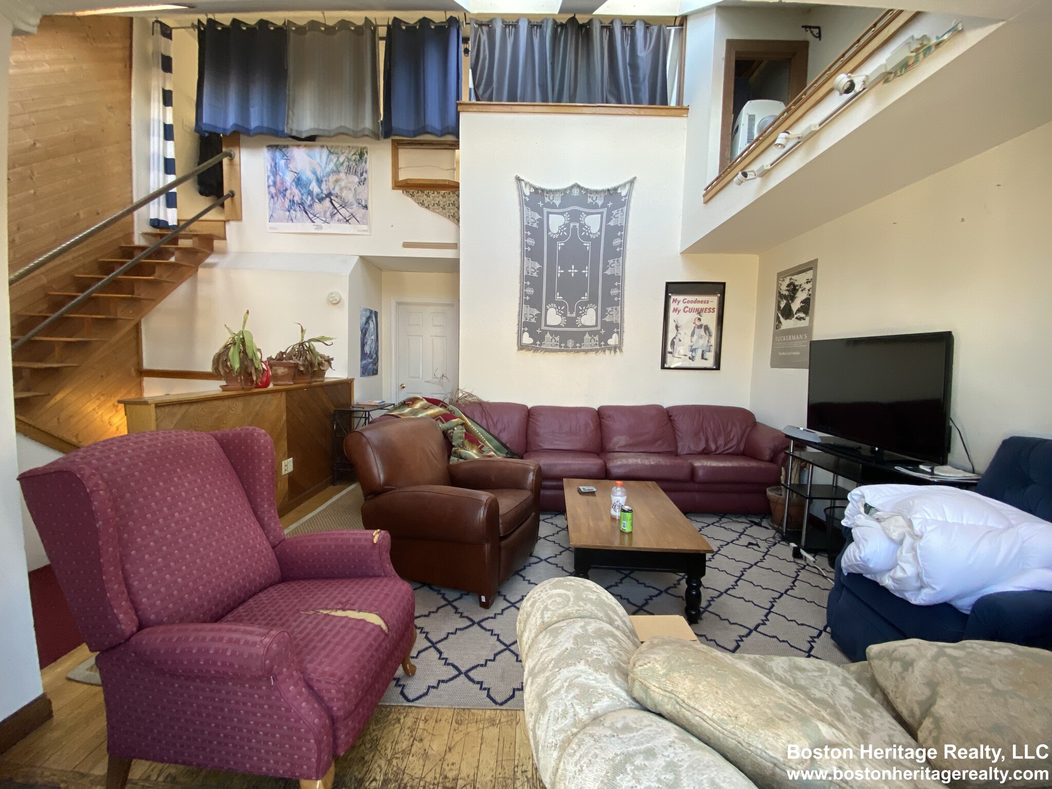 4 bed, 2 bath apartment for rent at 51 Hemenway St Unit 5, Fenway — photo 5 of 16