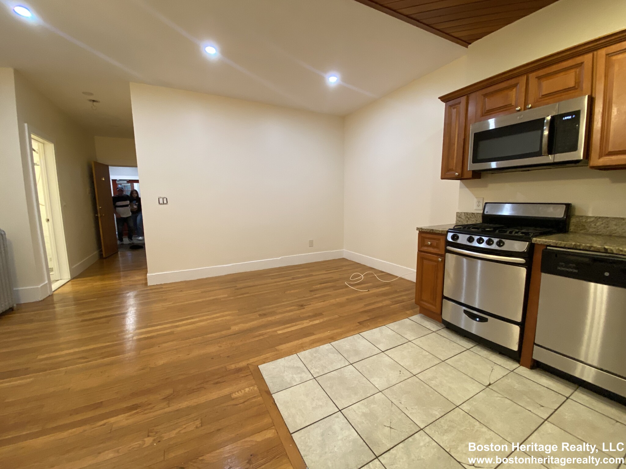 210 Hemenway St, Fenway