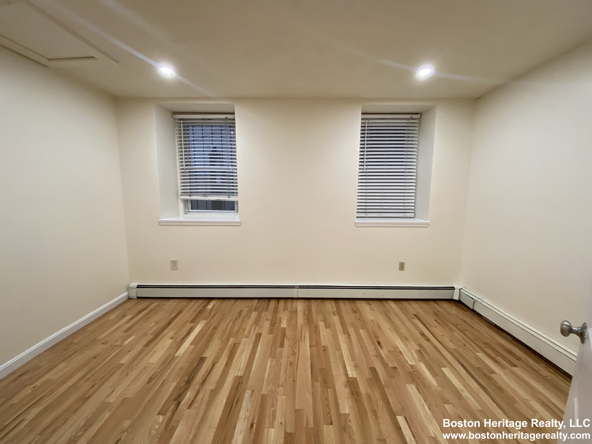 210 Hemenway St, Fenway