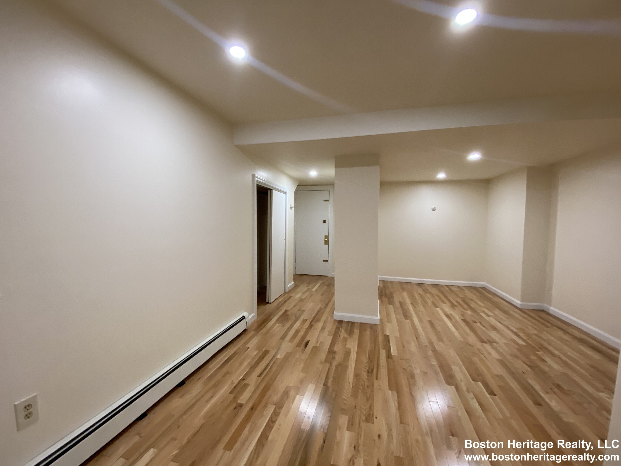 210 Hemenway St, Fenway