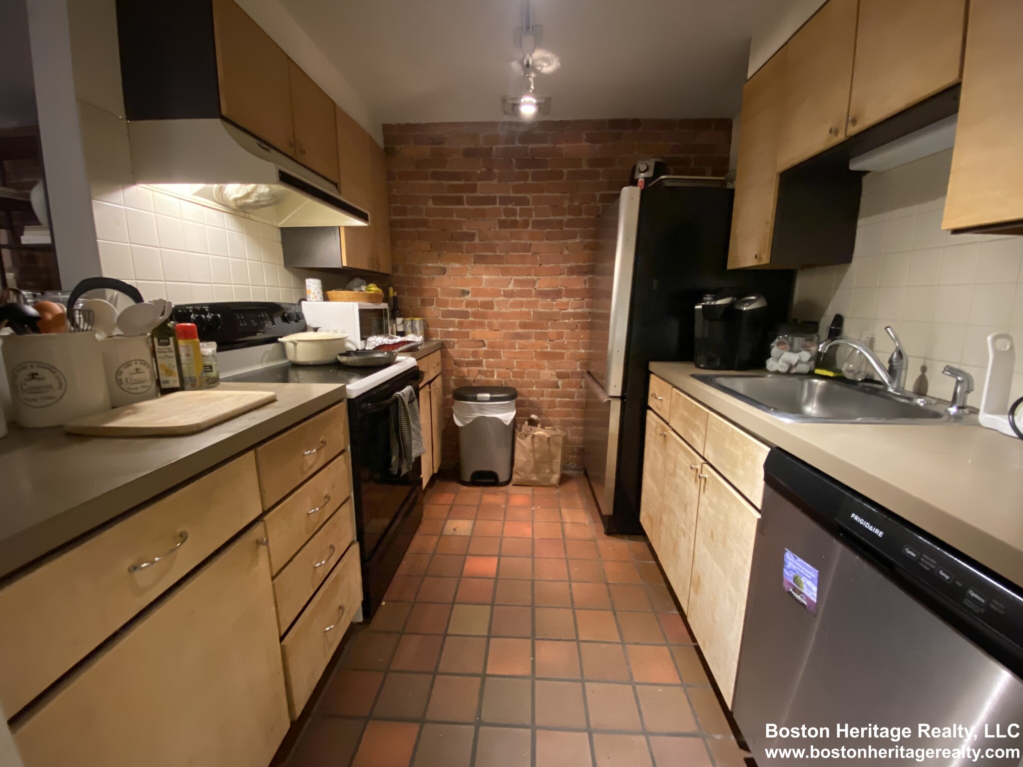 103 Gainsborough St, Fenway