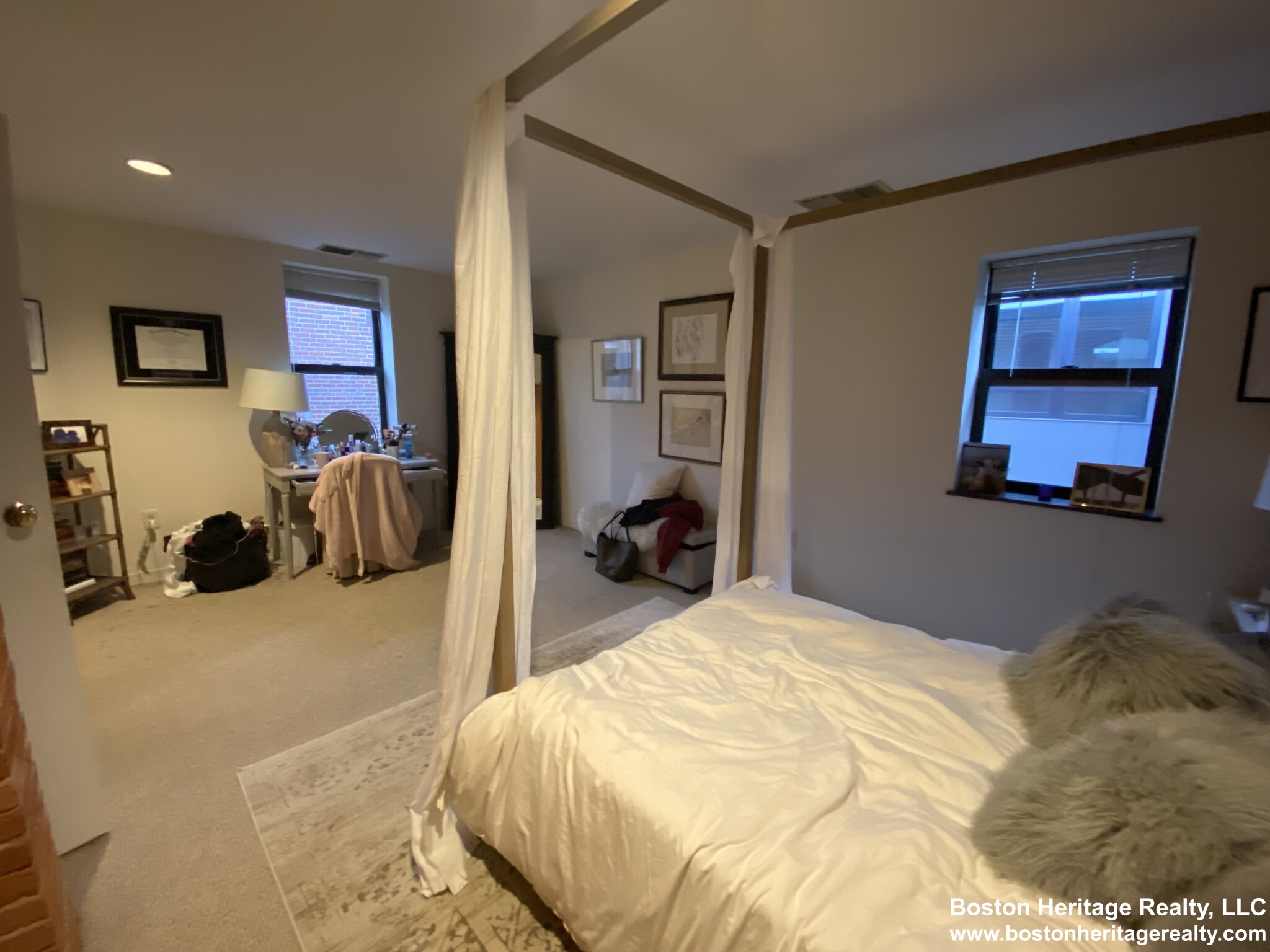 103 Gainsborough St, Fenway