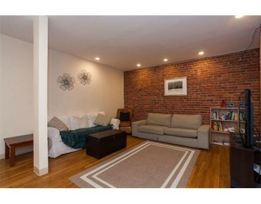 2 bed, 1 bath apartment for rent at 95 Gainsborough St Unit 205, Fenway — photo 3 of 6