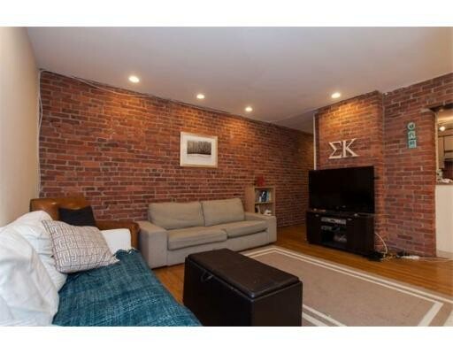 2 bed, 1 bath apartment for rent at 95 Gainsborough St Unit 205, Fenway