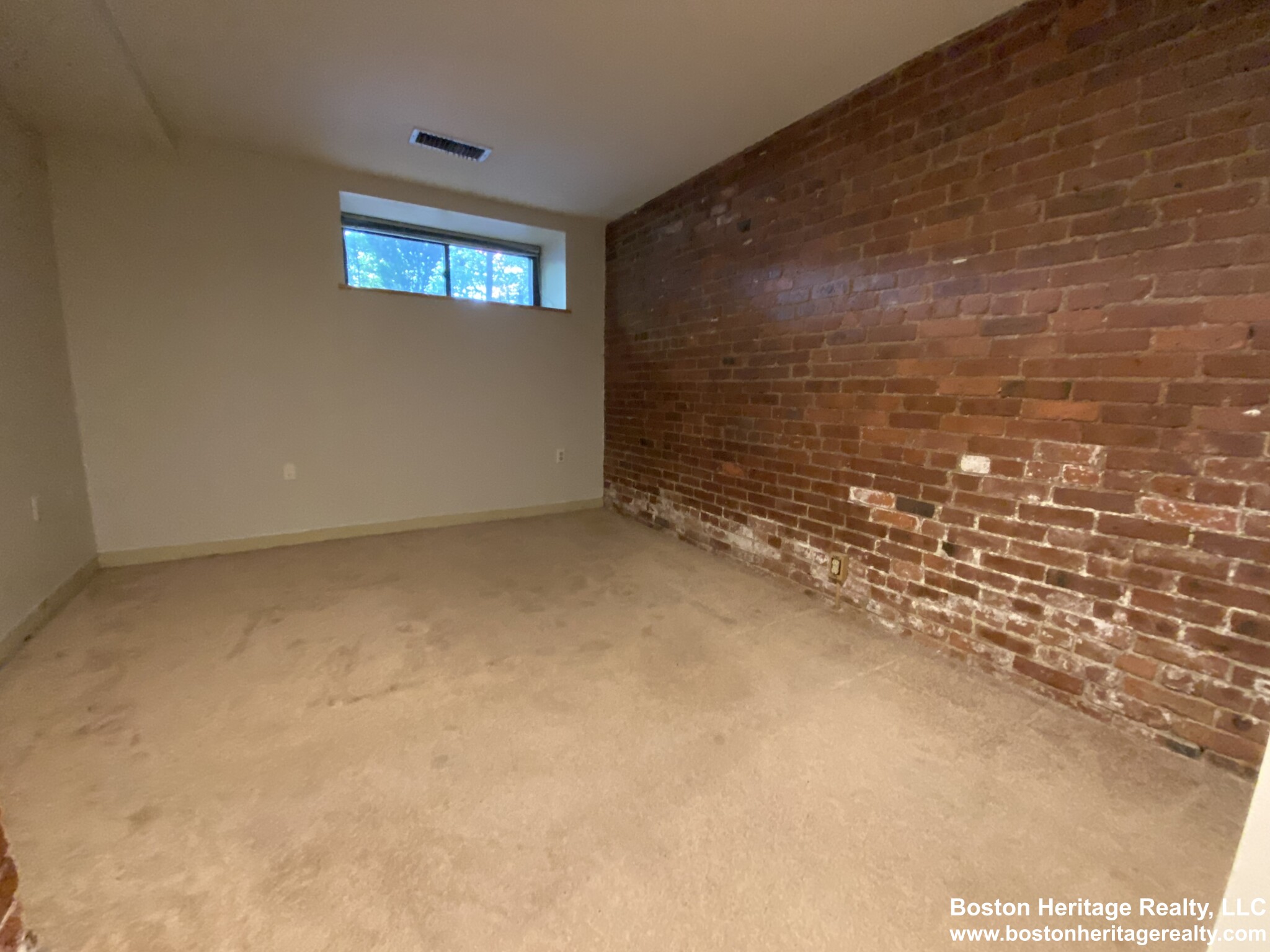 84 Gainsborough St, Fenway