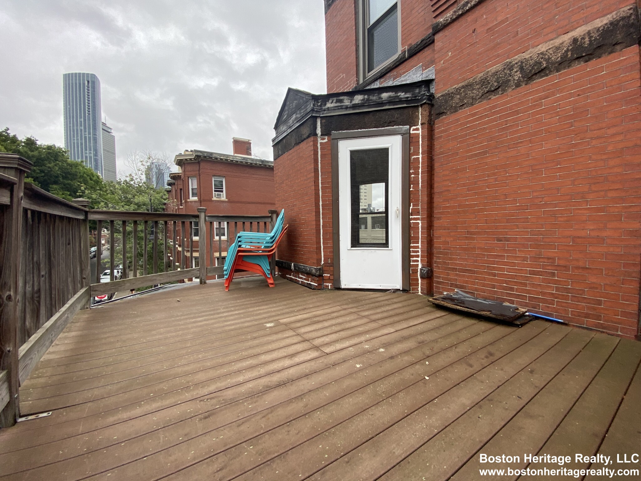 2 bed, 1.5 bath apartment for rent at 54 Gainsborough St Unit 2, Fenway — photo 2 of 10