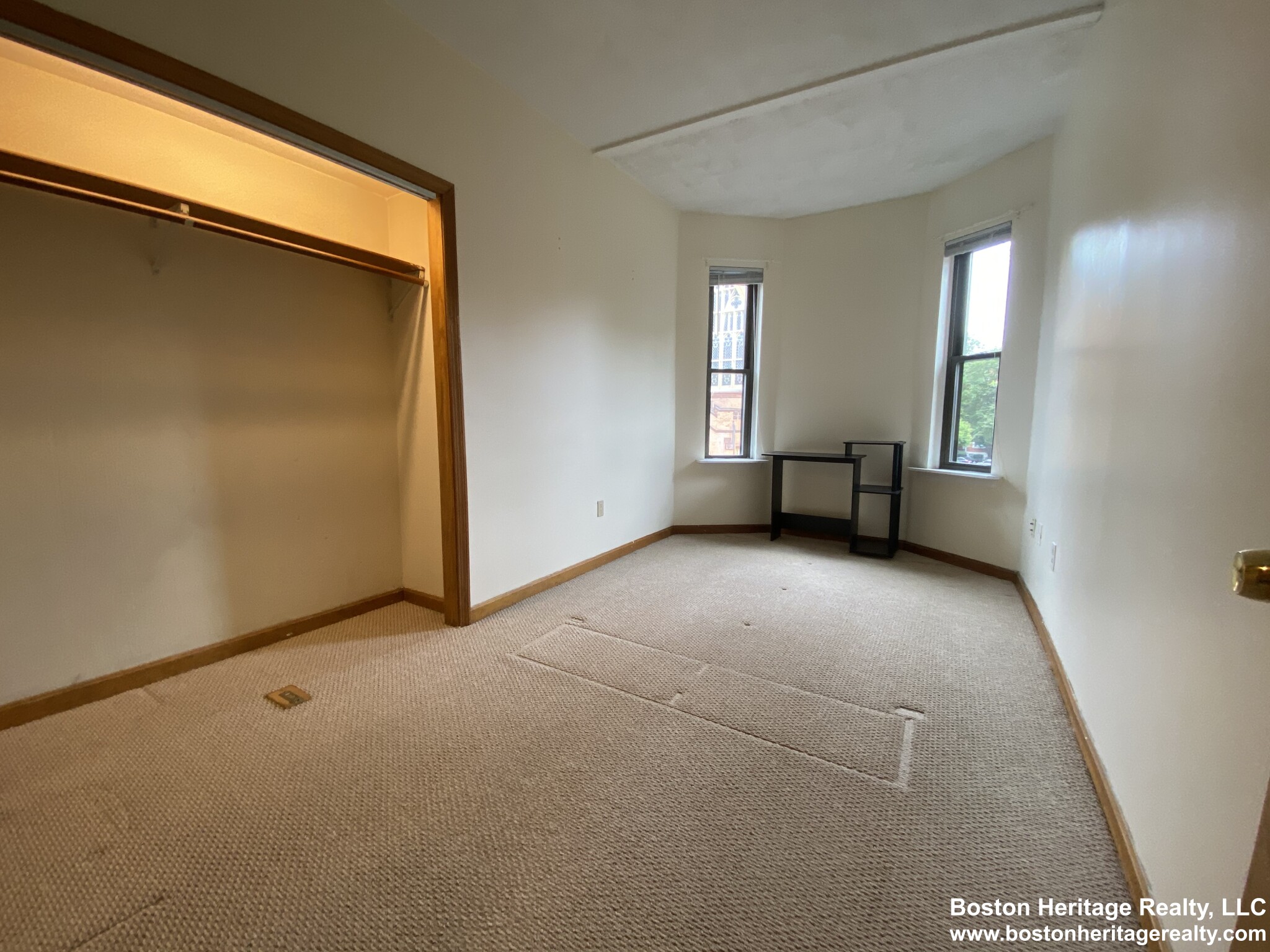 2 bed, 1.5 bath apartment for rent at 54 Gainsborough St Unit 2, Fenway — photo 4 of 10