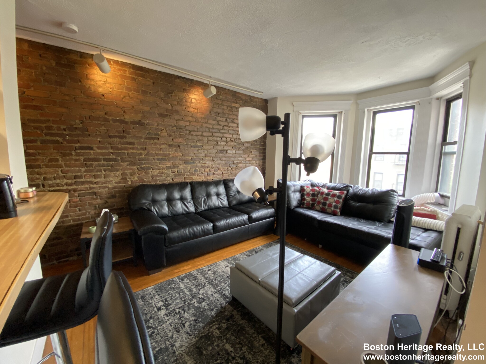 54 Burbank St, Fenway