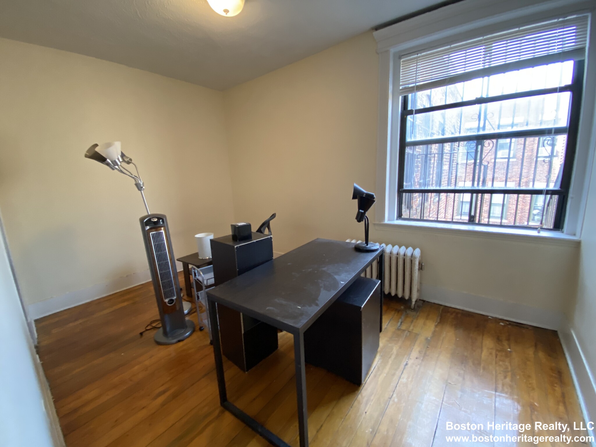 54 Burbank St, Fenway